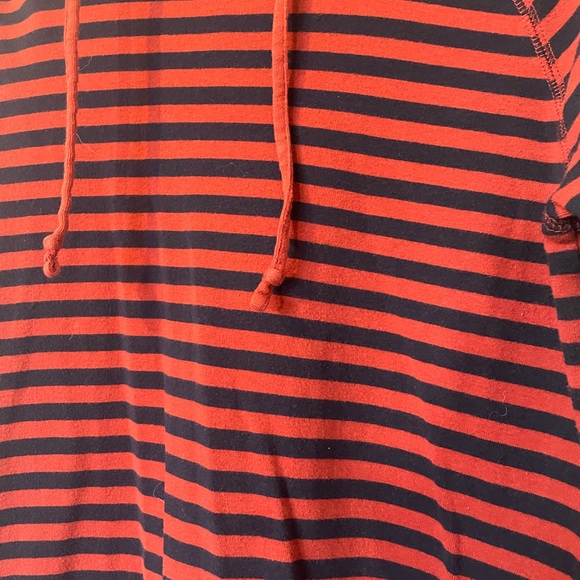 Eddie Bauer hooded top red and navy striped - Picture 5 of 5